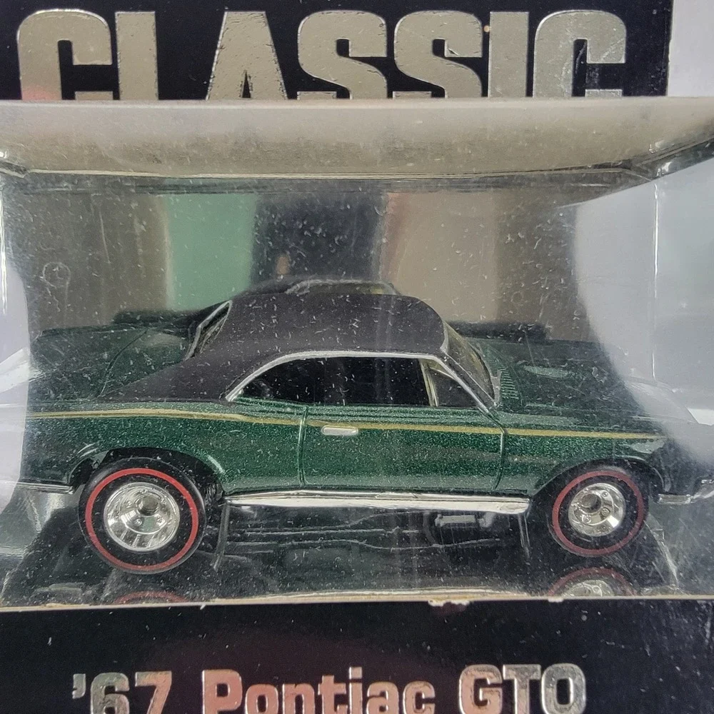 Hot Wheels '67 Pontiac GTO Special Edition Classic Hills Diecast Car